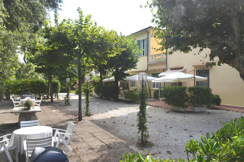 Hotel Nettuno Marina di Pietrasanta Zewnętrze zdjęcie